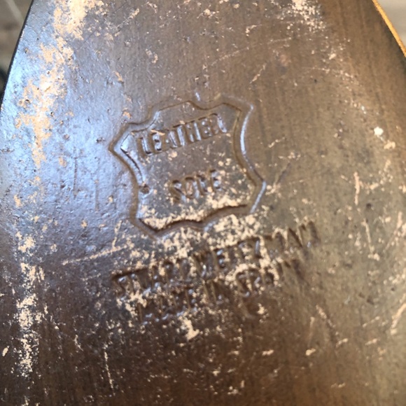 Stuart Weitzman Patent Leather Slingback Sandals. - Picture 5 of 6